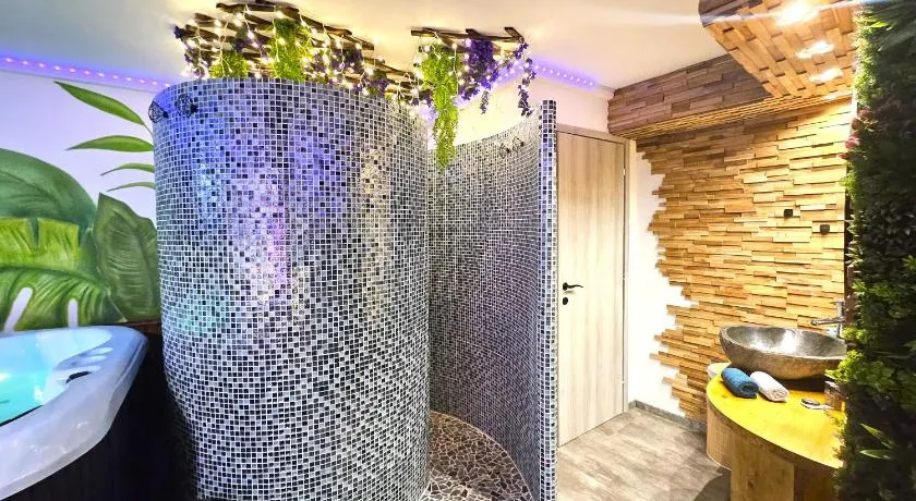 Le refuge de Bergheim - Proche Colmar - Sur la route des Vins - Studio de luxe avec Jacuzzi Privatif - Image 1