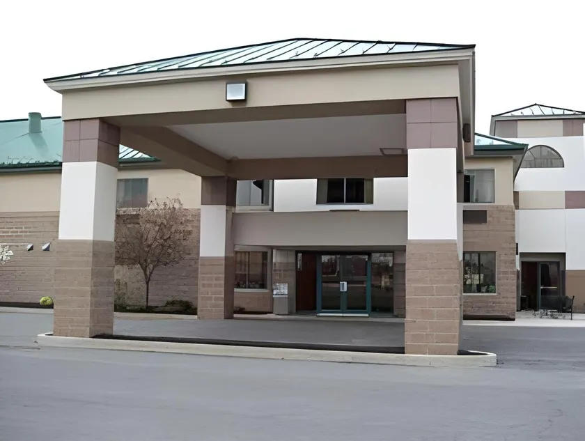  Quality Inn Brewerton - Syracuse Oneida Lake Area - Image 1