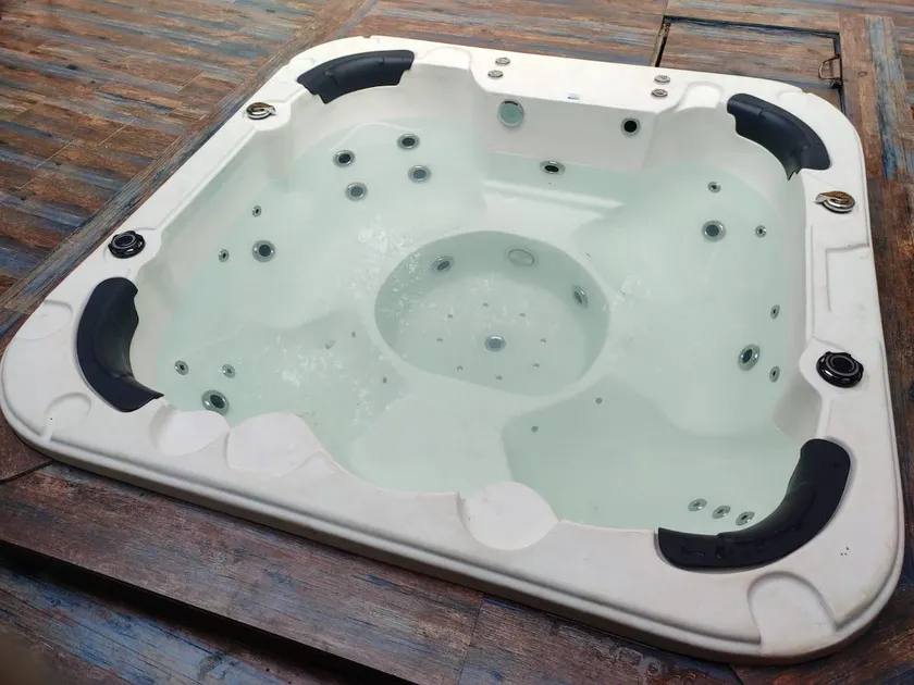 Case Da Floresta 3-Lux Jacuzzi #Pool #WiFi #BBQ - Image 1