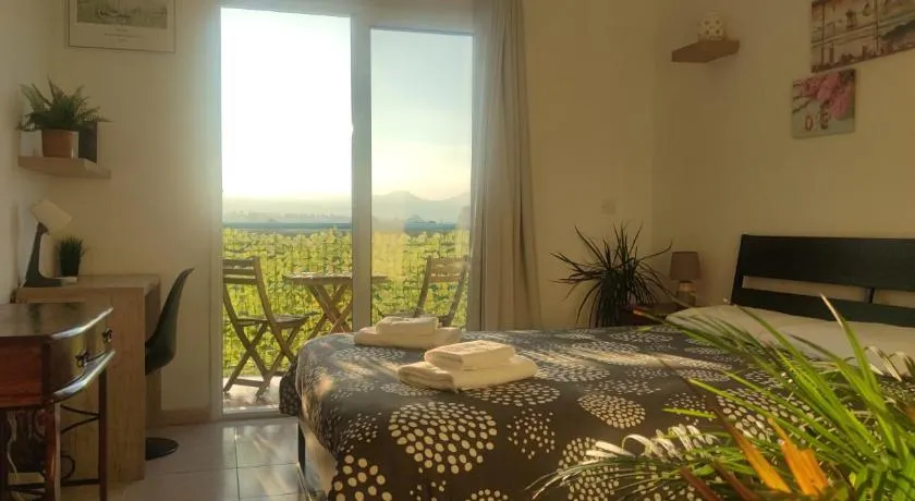 Thalassa Seaside Boutique Beach Apartment - Image 1