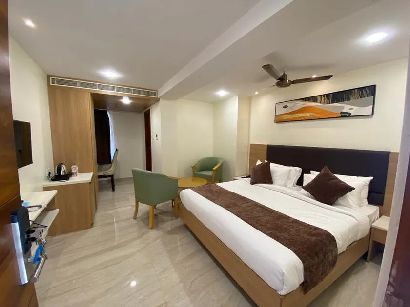 HOTEL TOUCHWOOD - Image 1