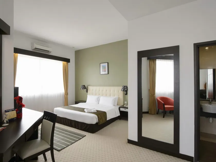Hotel Seri Malaysia Kepala Batas - Image 1