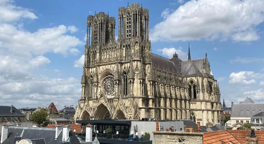 Duplex hammam au pied de la Cathédrale avec vue - Image 1