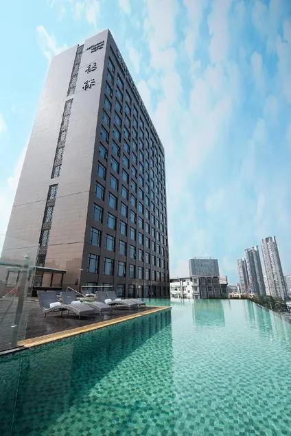 Virtuous World Hotel - Image 1