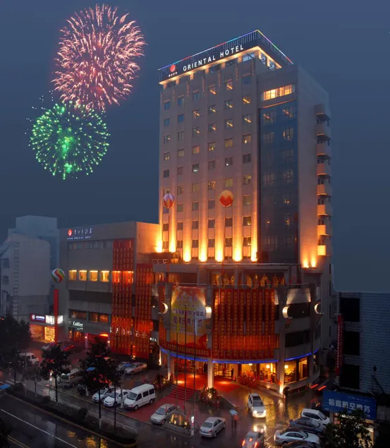 Oriental Hotel TongXiang - Image 1