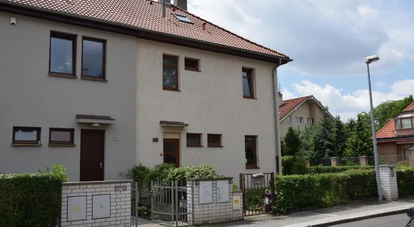 Classical House in Prague 6 - Image 1