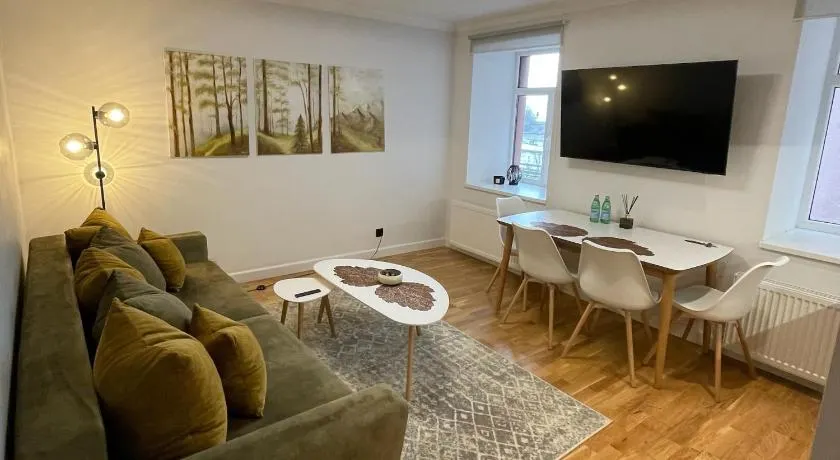 Premium Apartment in quiet & historical area - Image 1