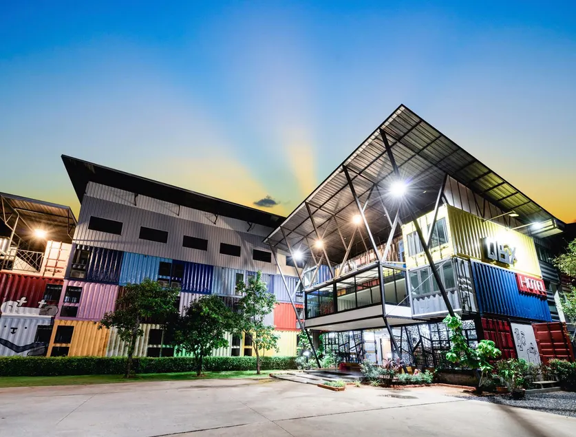 QBix Hotel - Image 1