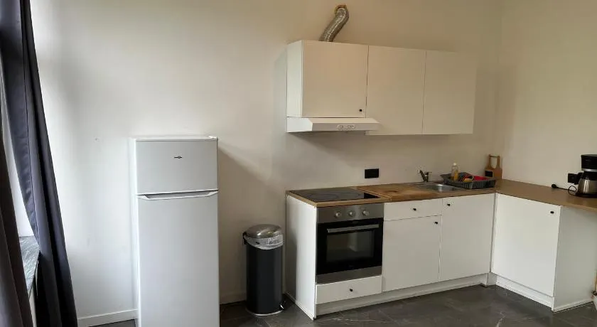 Flat south Brussels - Image 1