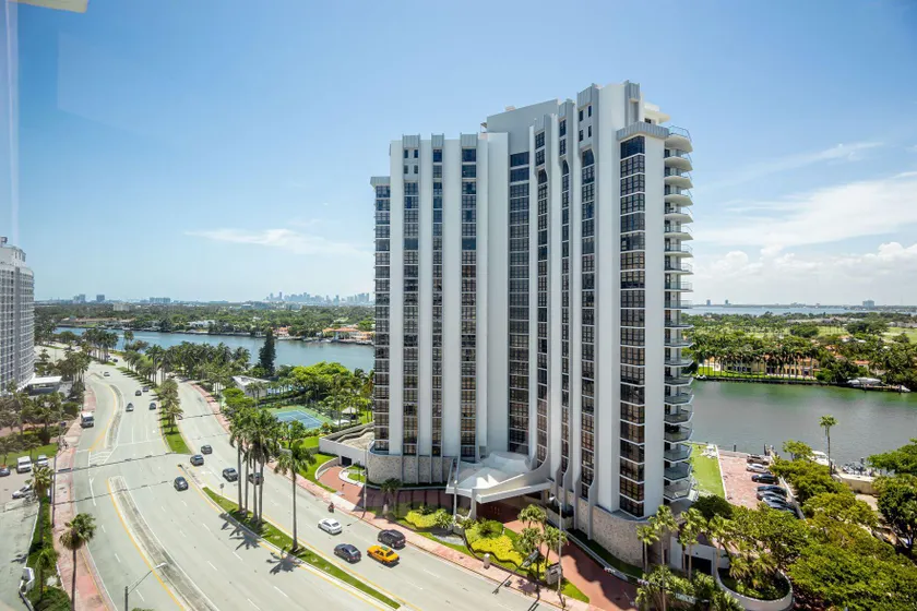 Blue Ocean Apartments - Image 1