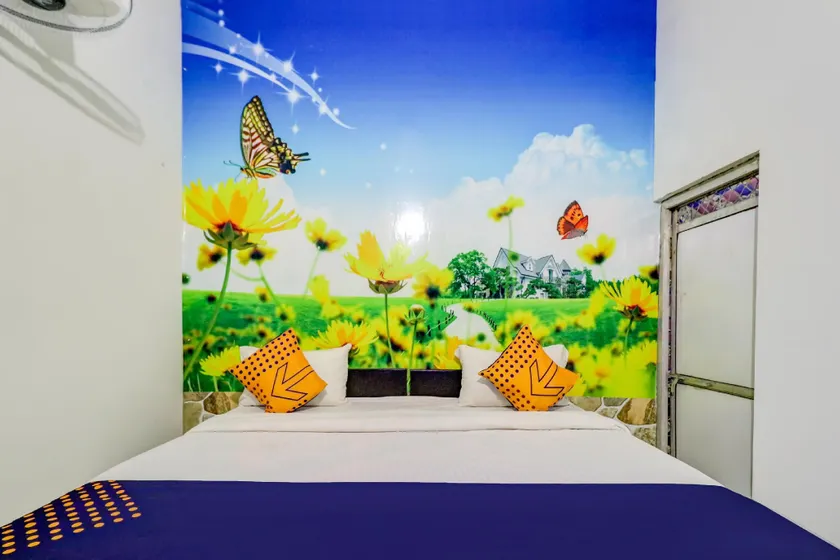 SPOT ON 73319 Hotel Anshu - Image 1