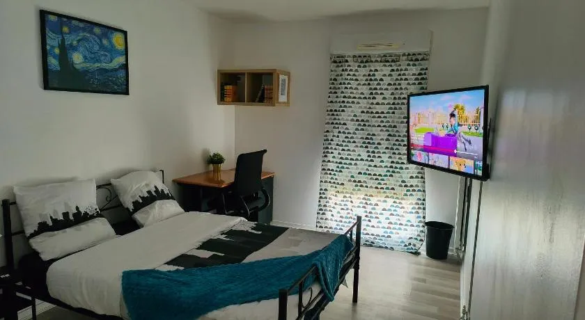 Appartement proche métro et stade de france - Image 1