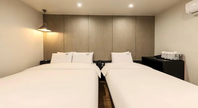 Hotel Laon - Image 1