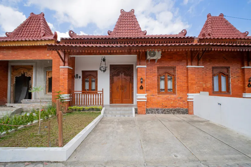 Bale Ayem Prambanan Homestay Jogja - Image 1