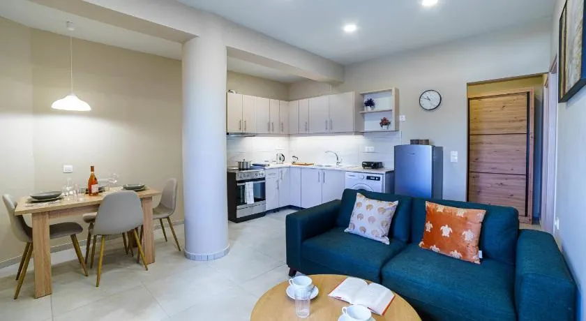 Palm home 1 - Image 1