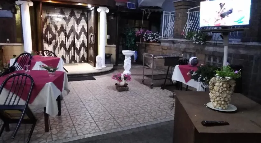 Hotel La Carina - Image 1
