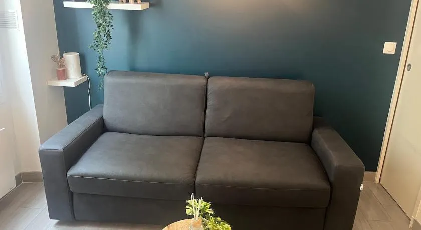 Cosy studio in Portes de Paris - Image 1