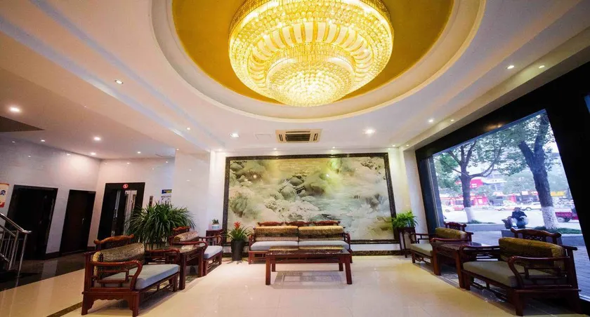 Star Moon Hotel - Image 1
