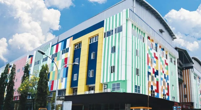 D'Carol Hotel Surabaya - Image 1