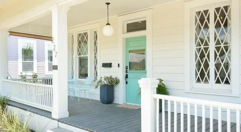 2BR/2BTH w/Private Pool, Riverwalk, Downtown - Image 1