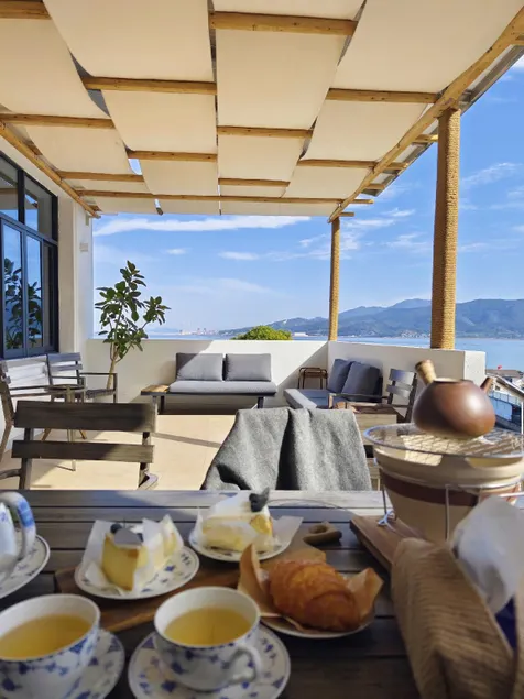 OceanVIP Coffee B&B for six people - Image 1
