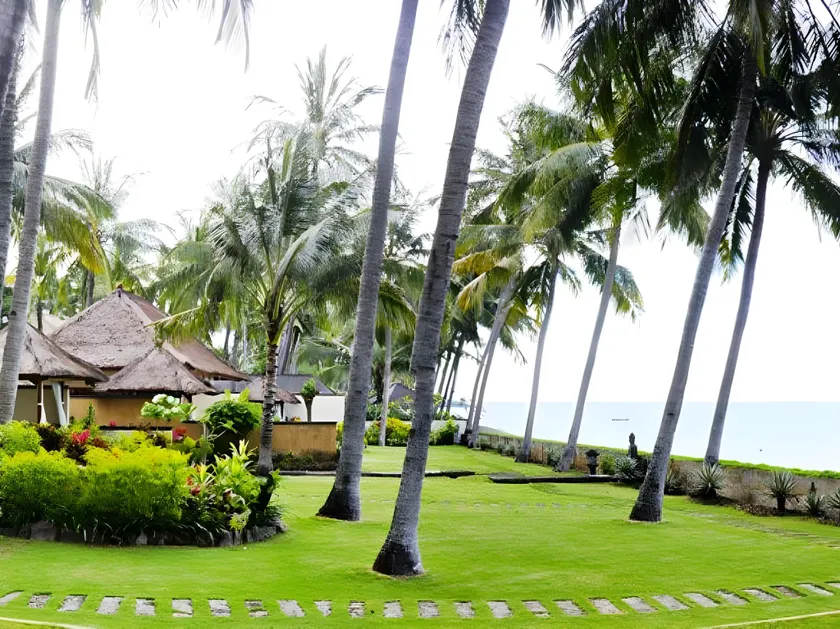 Scuba Seraya Resort - Image 1