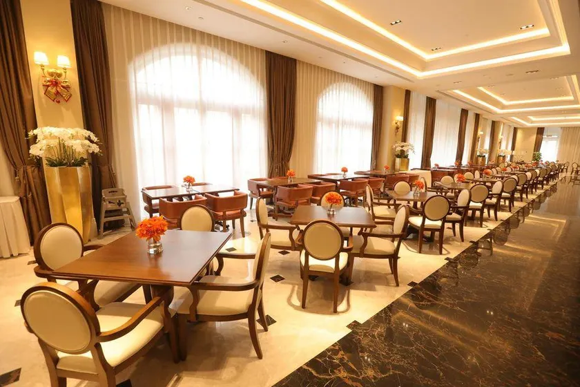 Beijing Sunshine Jovial Hotel - Image 1
