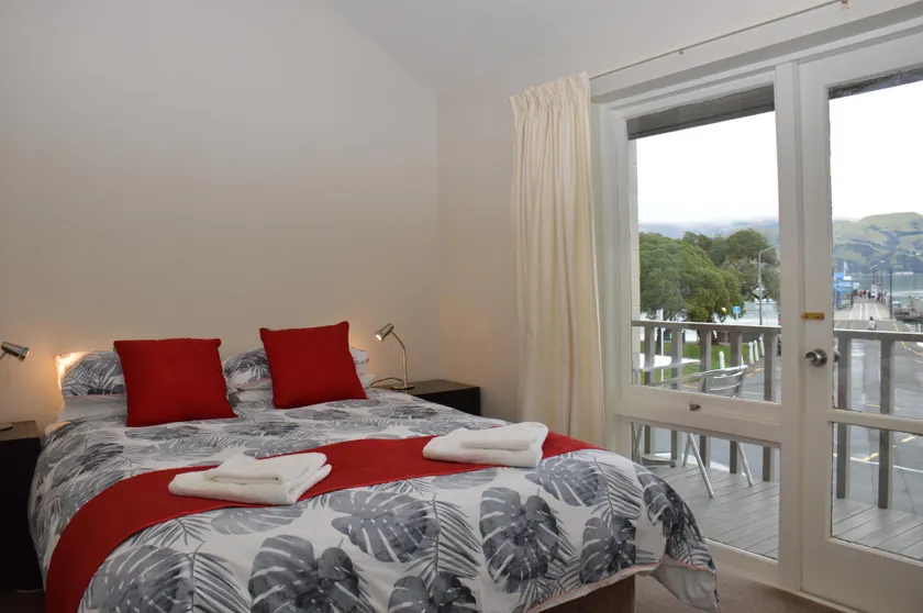 Akaroa Vista Apartment with car park - Image 1