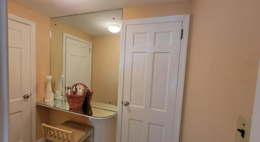Your Home Away from Home Sleeps 12 Fully Equipped - Image 1