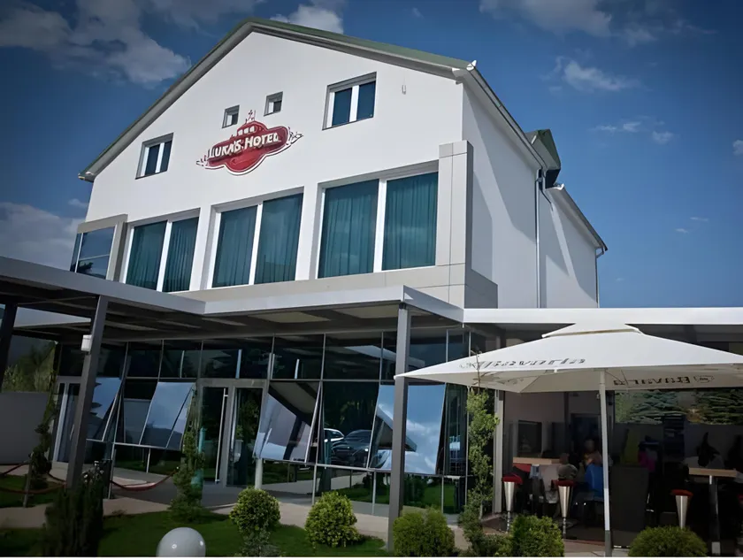 Hotel Luka's - Image 1