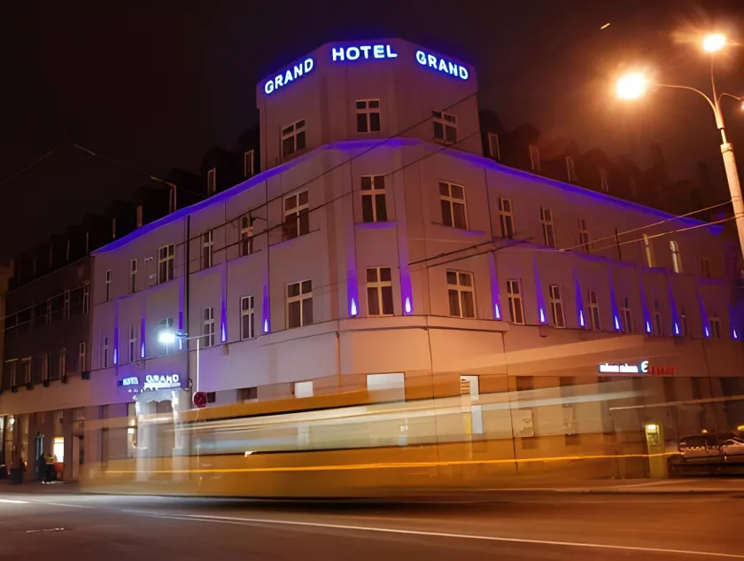 Hotel Grand - Image 1