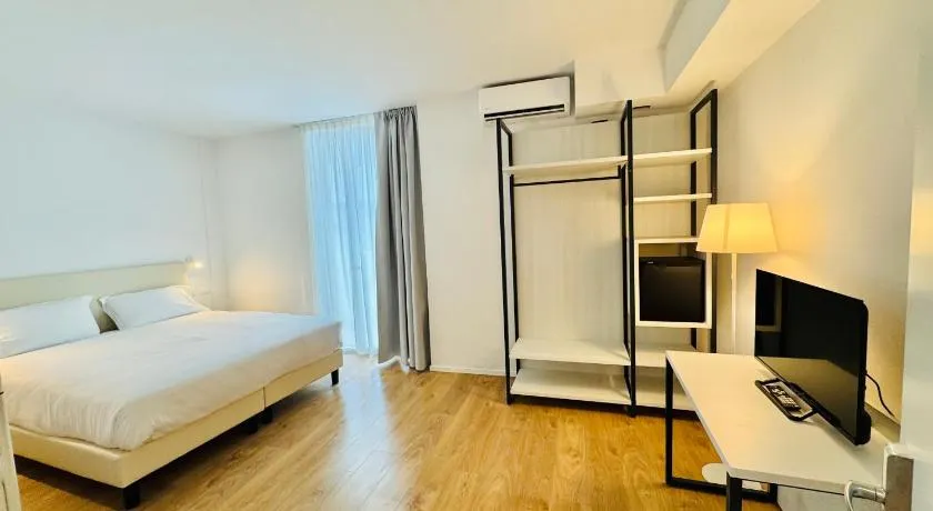 Hotel Pex Verona - Image 1