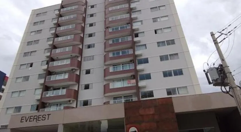 CONDOMÍNIO EVEREST-Flat em Caldas Novas-GO - Image 1