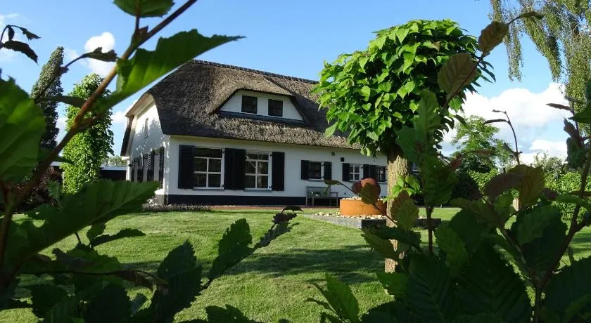 Mimosa bed & breakfast in IJsselmuiden - Image 1