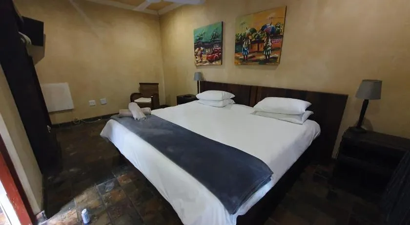Eagles Nest Estate Luxury Guest House - Image 1