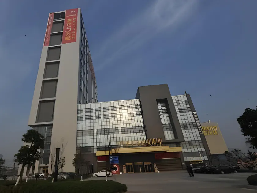 Yancheng Oriental Xuan Wu Hotel - Image 1