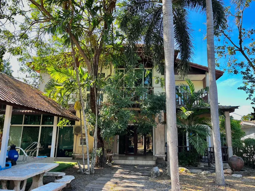 Poolvilla Armthong Home - Image 1
