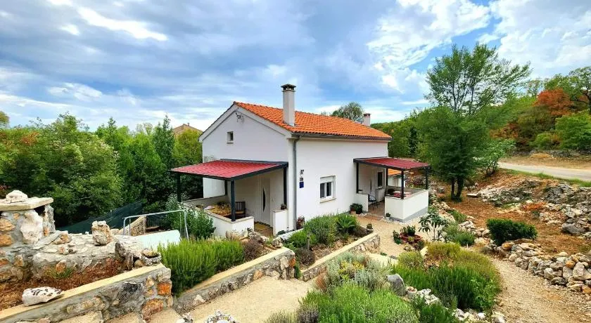IVA apartments - Image 1