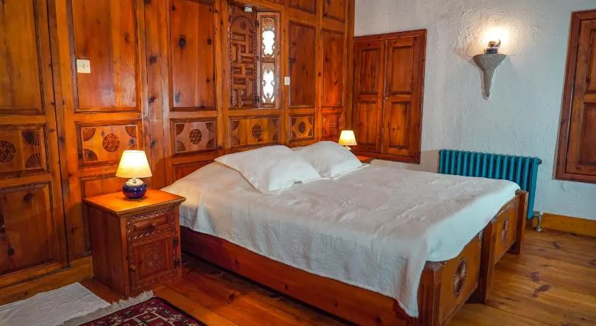 Biber Evi Assos - Image 1