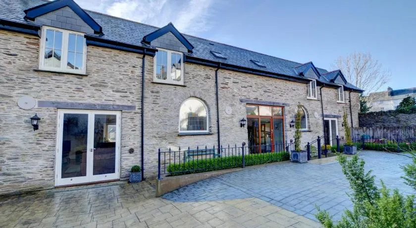 4 Bed in Lynton oc-stably - Image 1