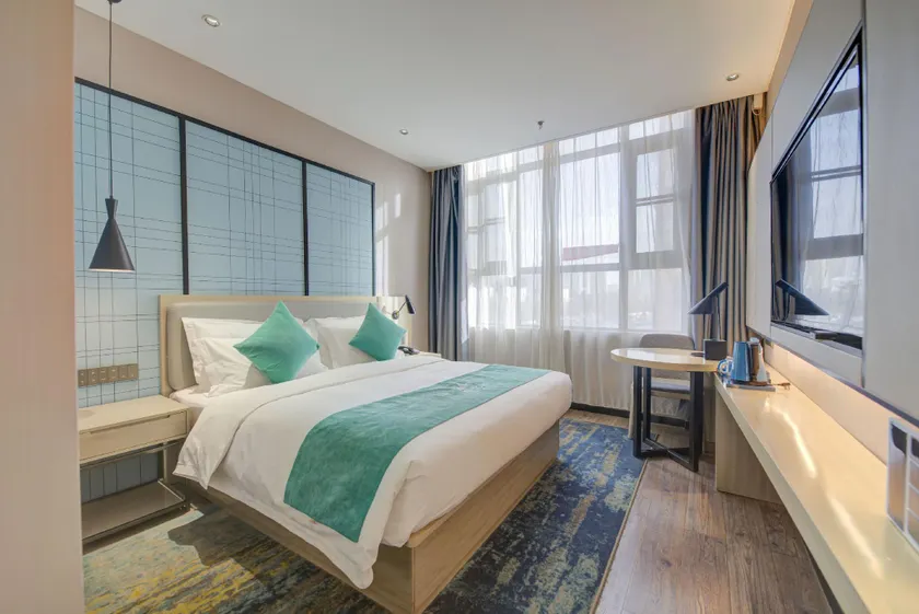 Northwest Hong Hotel (Xining Chengbei District Xiaoqiao Street Wuyue Plaza Branch) - Image 1