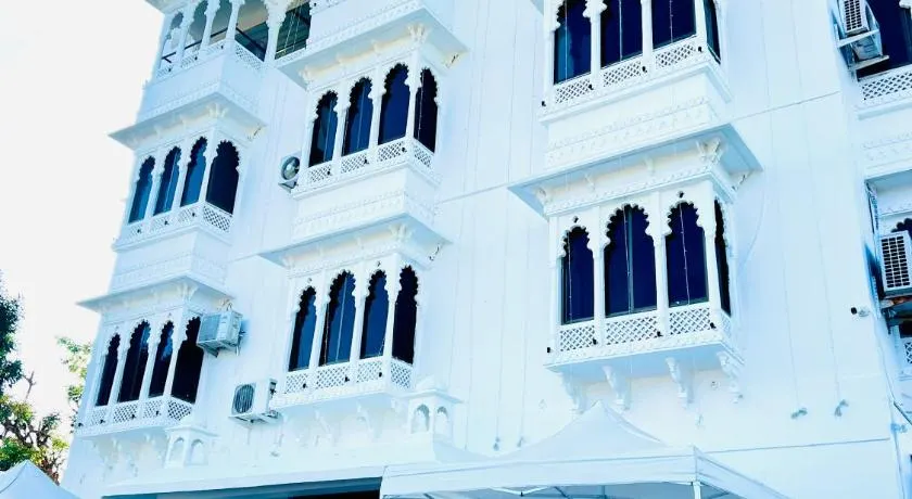 Lotus hotel - Image 1