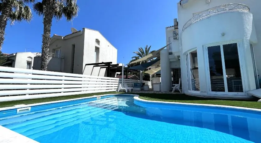 STAY ALKYONI Villa - Image 1