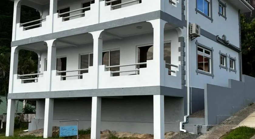 Western Ocean Breeze Self Catering - Image 1