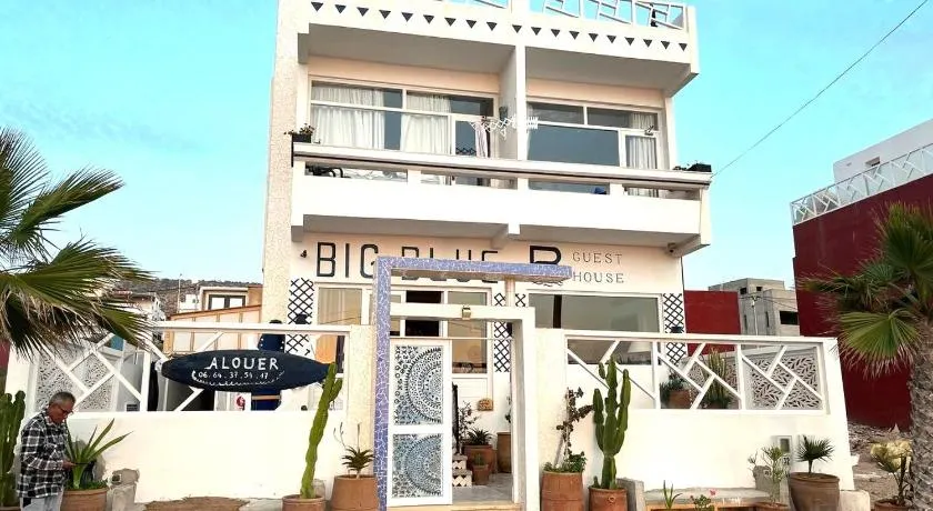 BIG BLUE guest house - Image 1