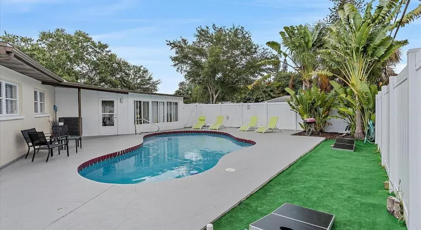 Florida Living - Image 1