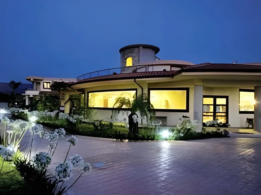 Hotel Santa Chiara - Image 1