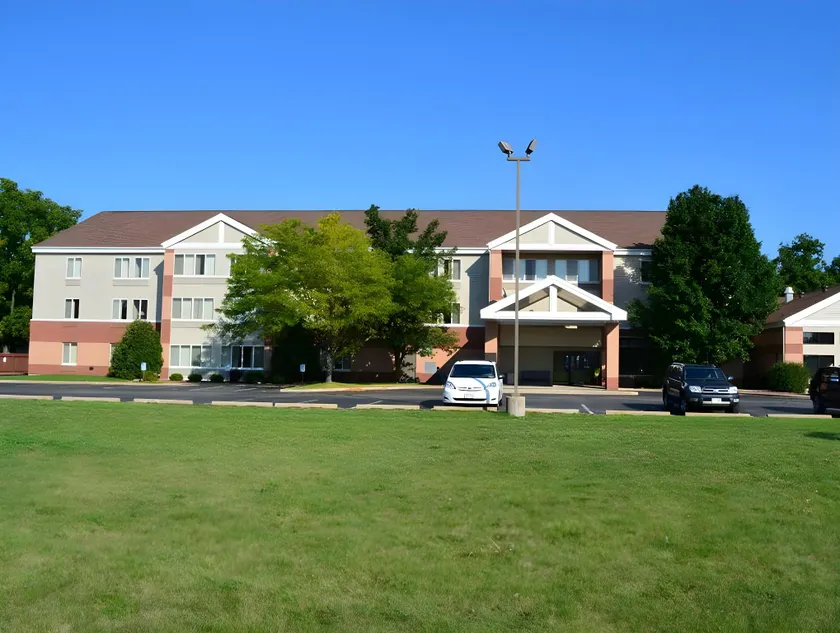 Days Inn & Suites by Wyndham Madison - Image 1