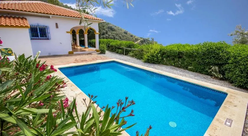 Villa La Frasca med privat pool til 4 personer og smuk udsigt over havet - Image 1