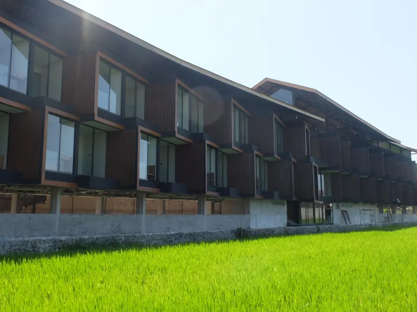 The Fields Hotel and Apartment - Image 1
